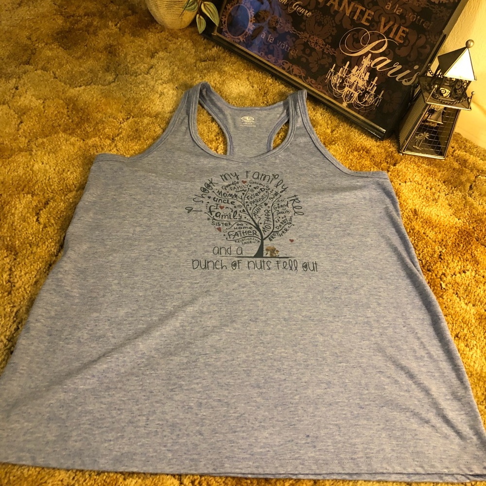 Family tree Tank top Size XL NEW!